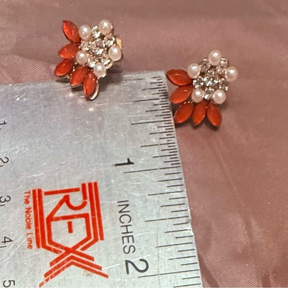 Vintage Coral and Pearl Floral Stud Earrings - Picture 7 of 7